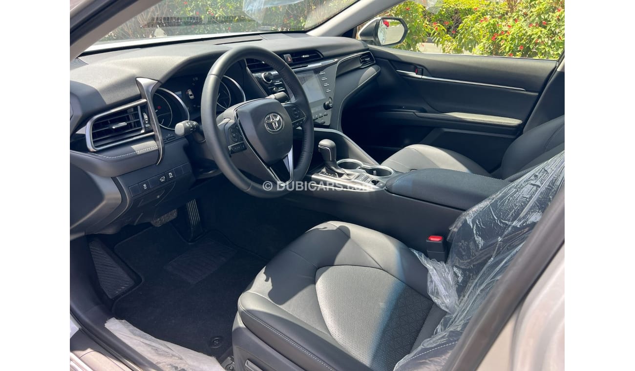 تويوتا كامري SE