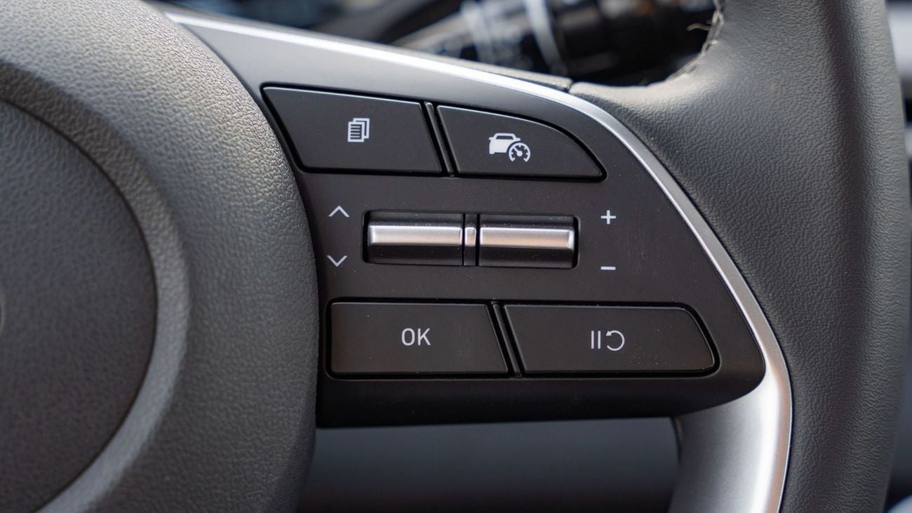 Hyundai Elantra 2025 Hyundai Elantra 1.5L AT Petrol (Chinese Specs)