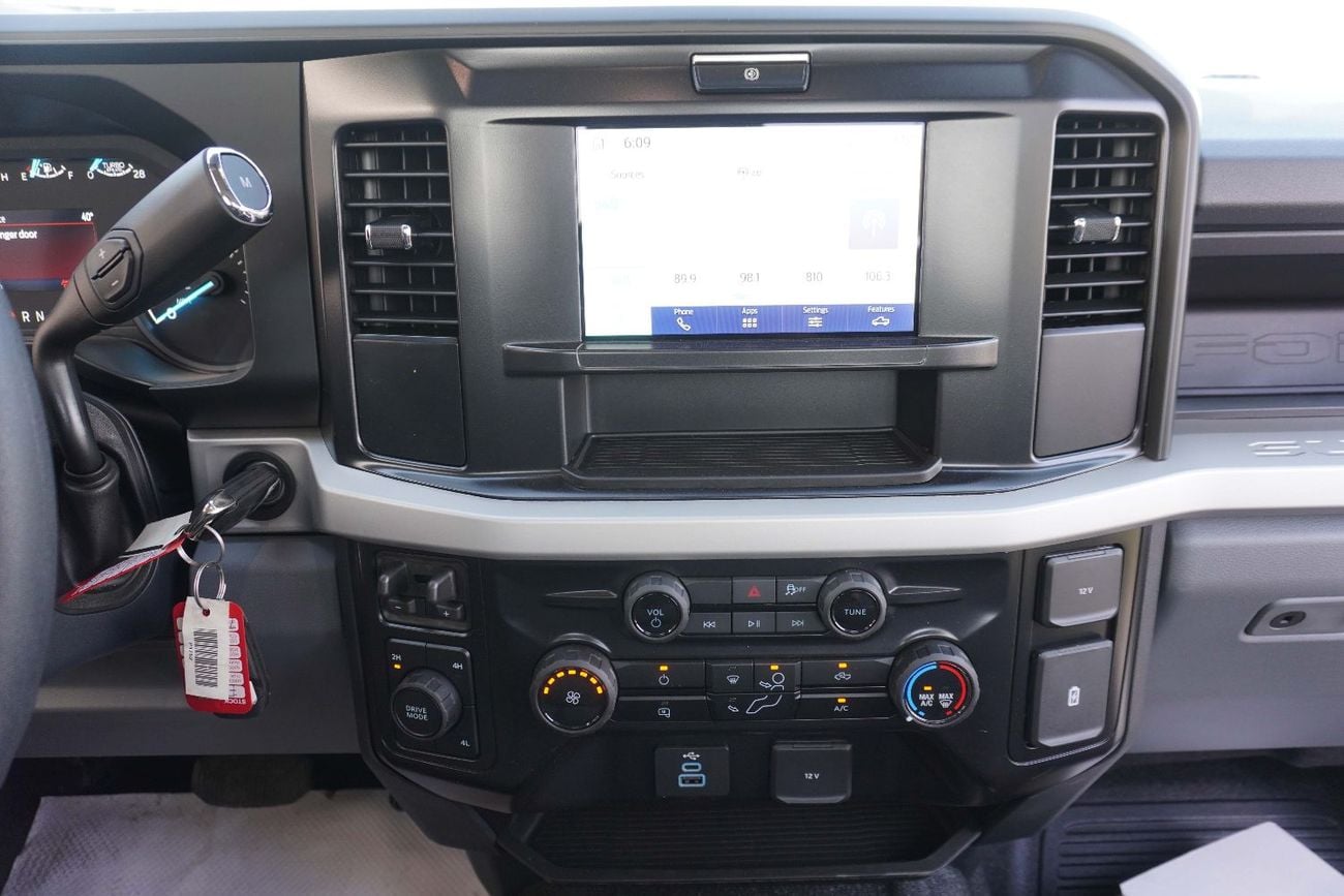 Ford F-550 2026 MODEL 6.7L DSL 4X4 CAB CHASSIS TRUCK