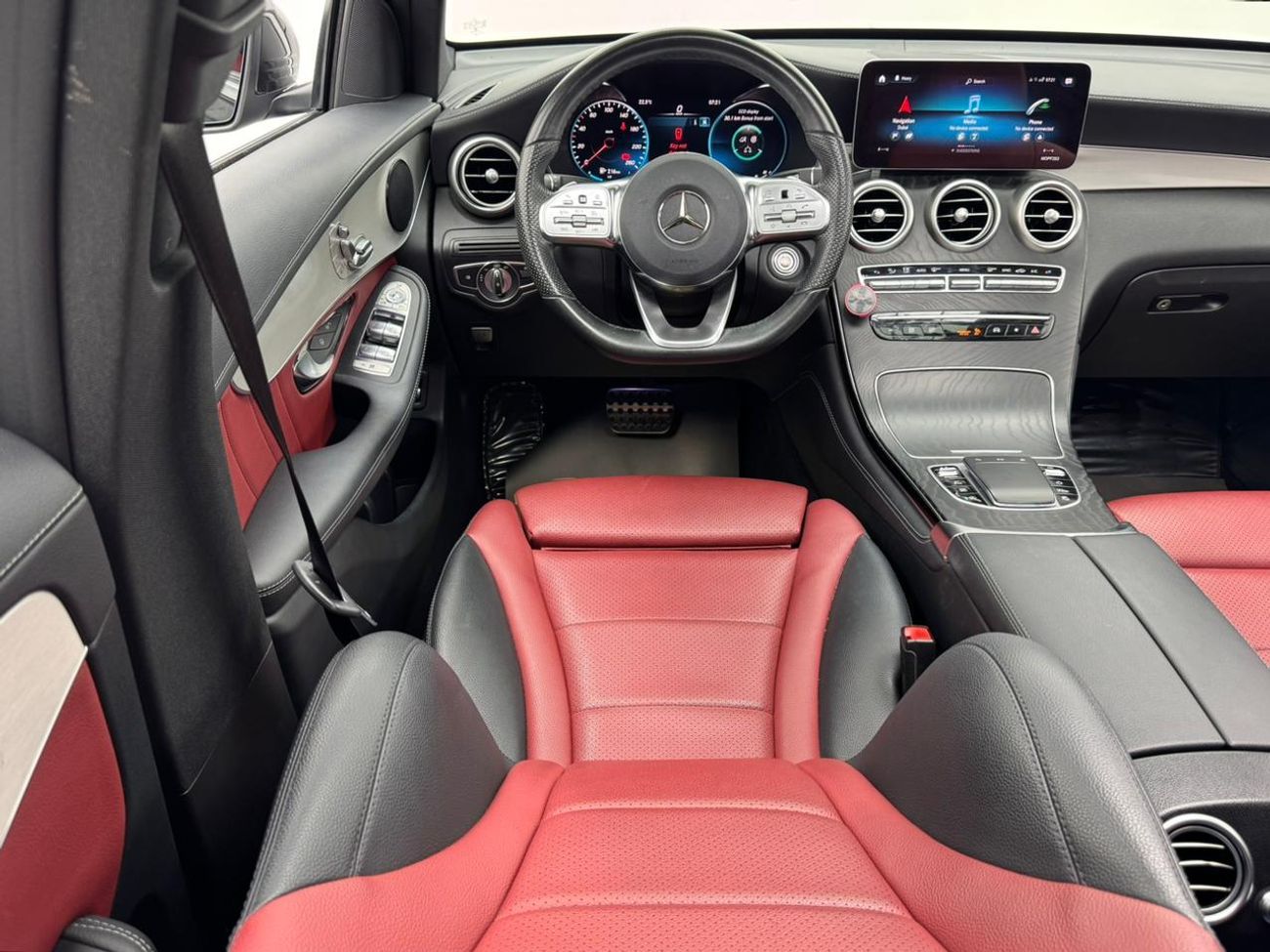 Mercedes-Benz GLC 200 2020 Mercedes-Benz GLC 200 AMG 4Matic, Full Service History, 1 Year Warranty, GCC