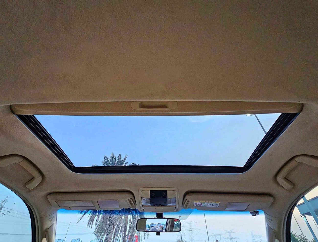 تويوتا برادو VXR V6/ SUNROOF/ LEATHER/ ELECTRIC SEATS/ BACK TYRE/ ORG PAINT/ ORG KMS/ LOT# 63670