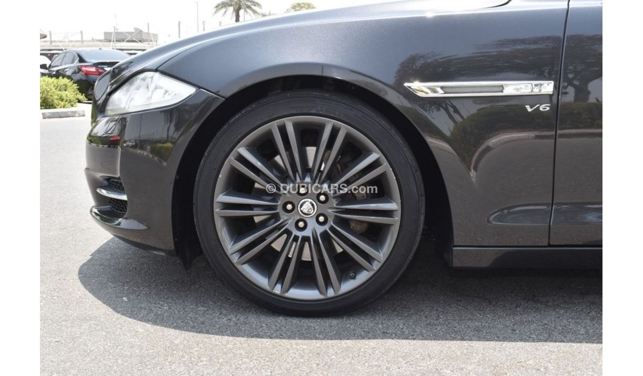 Jaguar XJ Luxury JAGUAR XJ-L V6