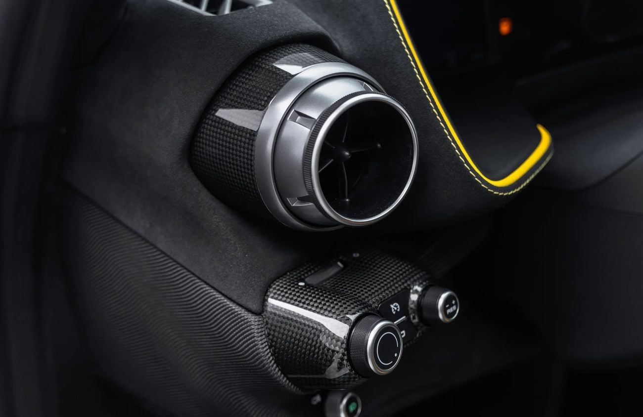 فيراري 812 كومبيتيزون 6.5L V12 Naturally Aspirated Engine