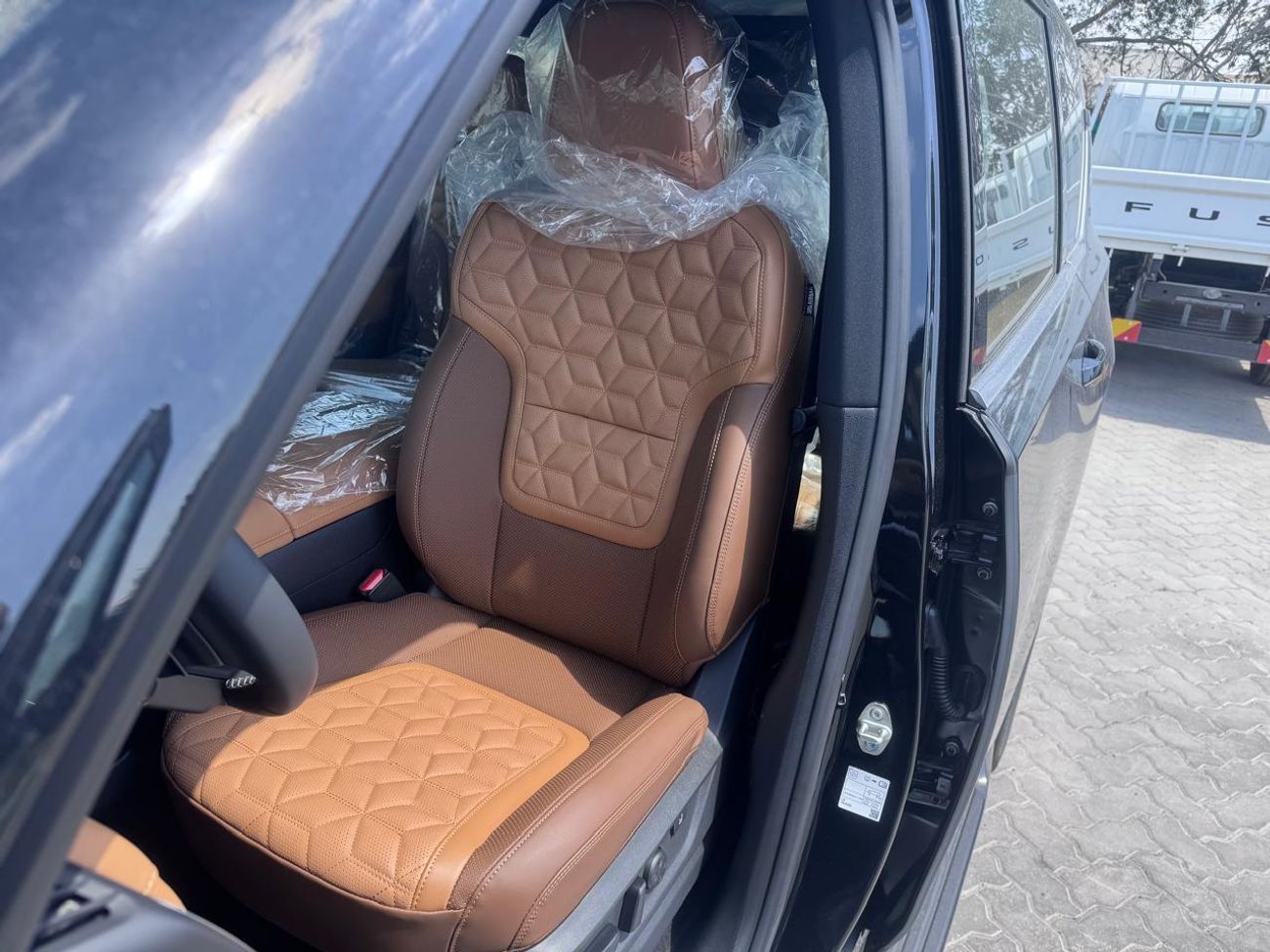 Nissan Patrol SE PLATINUM CITY 3.8L_2026_(BLACK/TAN)