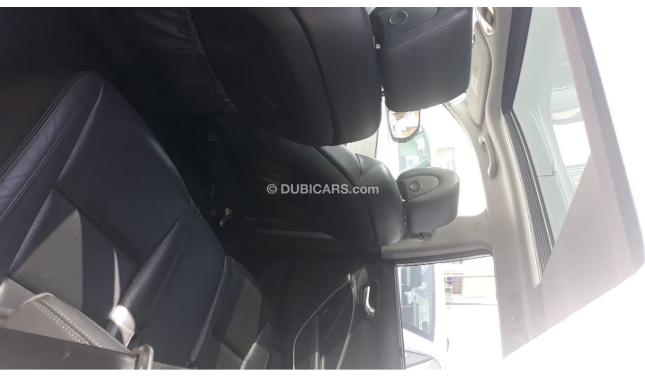 Hyundai Santa Fe 2014 Model Grand santafe V6 3.3 ltr full options Gulf specs panorama navigation camera leather seat