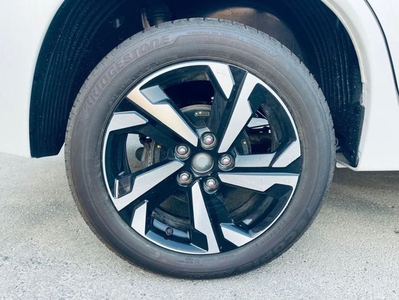 ميتسوبيشي إكسباندر MITSUBISHI XPANDER PREMIUM 1.5L 7 SEATS 2024