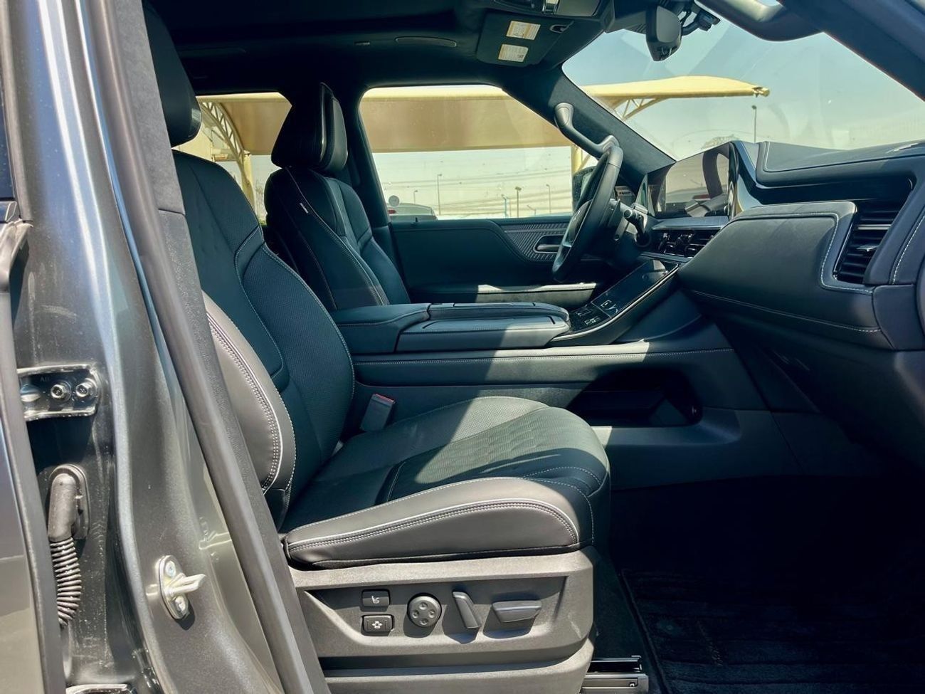 Infiniti QX80 Autograph Captain Chairs 3.5L Best Price for Export! Brand NEW!!! Canada