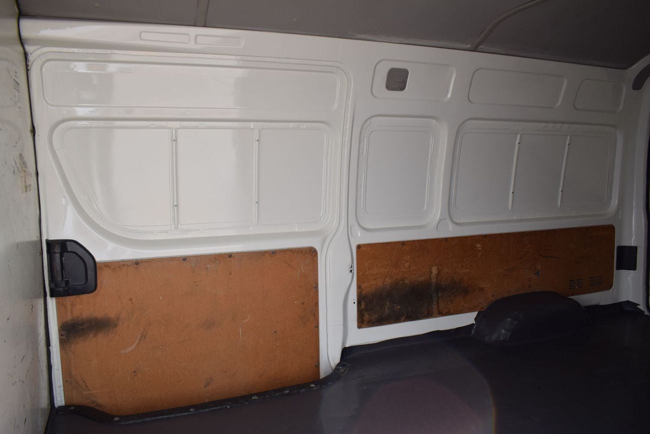 تويوتا هاياس GL - High Roof LWB 2.7L