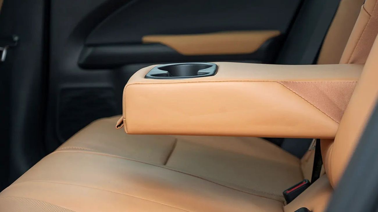 Lexus UX250h UX 250H | 2-YEAR WARRANTY + SERVICE AVAILABLE | IN-HOUSE FINANCING | 0% DOWNPAYMENT (BANK)