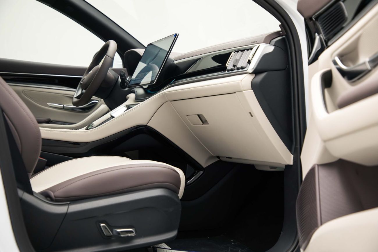 بي واي دي سونغ بلس ID Flagship - Smoke Grey Inside Beige & Grey | Export Only