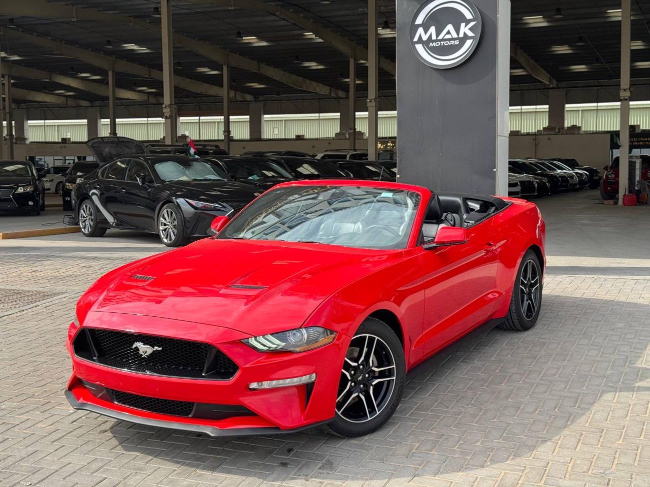 Ford Mustang EcoBoost / 2.3L V4 / BIG SCREEN / RADAR / BLIND SPOTS / REMOTE START / IN PERFECT CONDITION