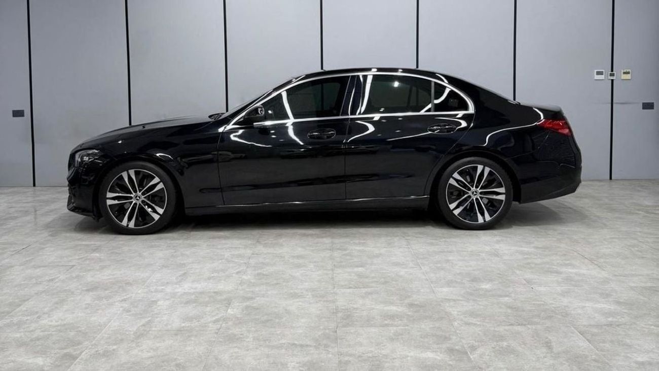 Mercedes Benz 200 AMG 2023 European specs