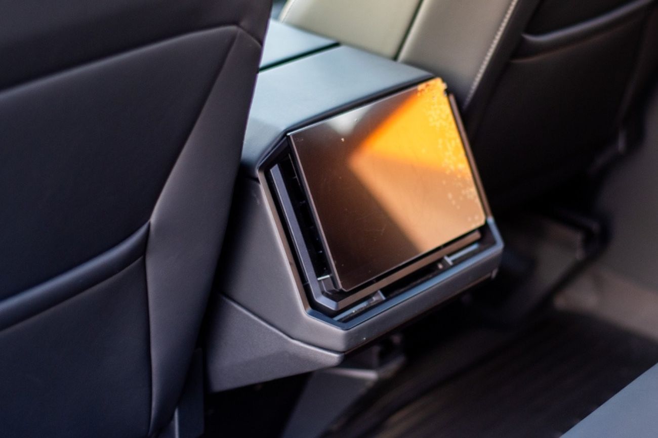 Tesla Cybertruck DUAL MOTORS FOUNDATION SERIES