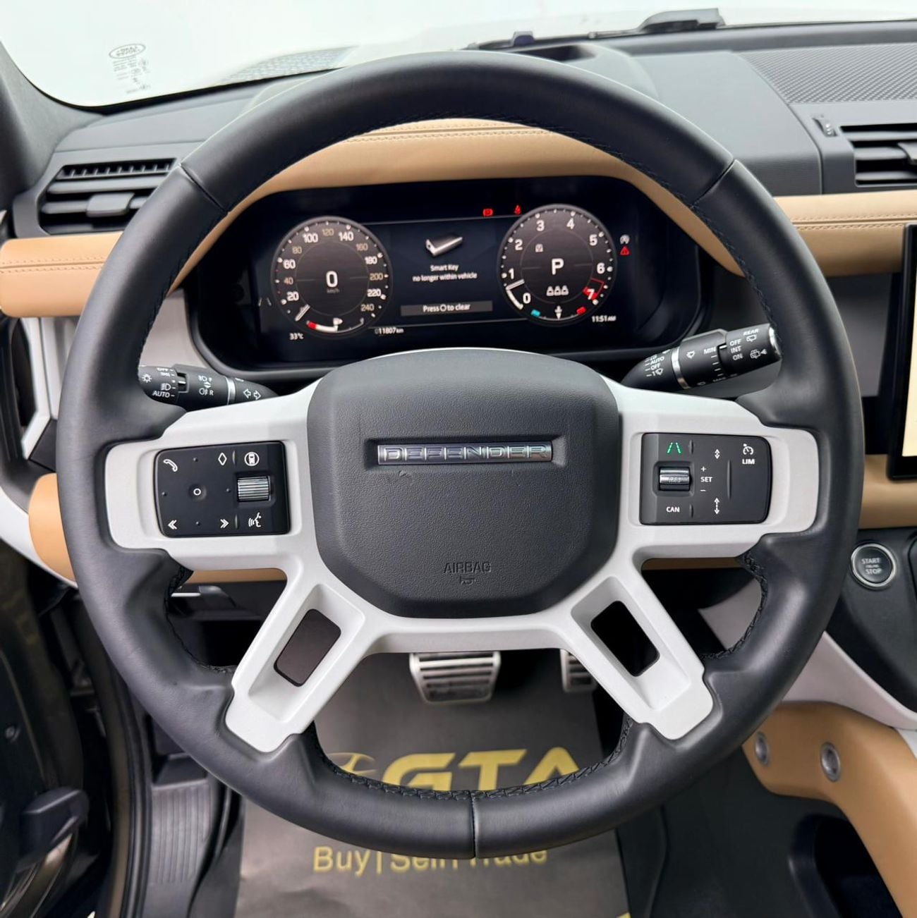 لاند روفر ديفندر 90 X-DYNAMIC HSE P400 2025 Land Rover Defender X Dynamic 90 HSE P400, 2030 LR Warranty + Service Pack, Very Low Km, GCC