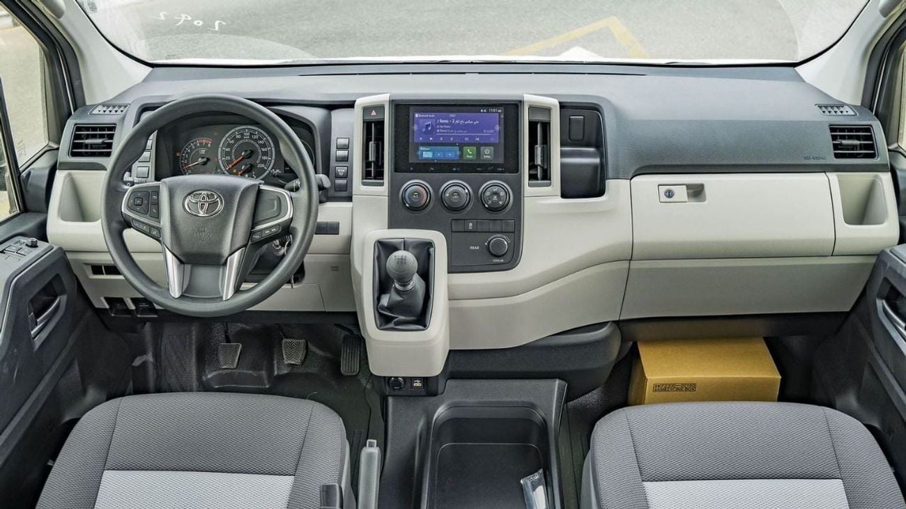 Toyota Hiace DLS -High Roof Commuter 2.8L M/T