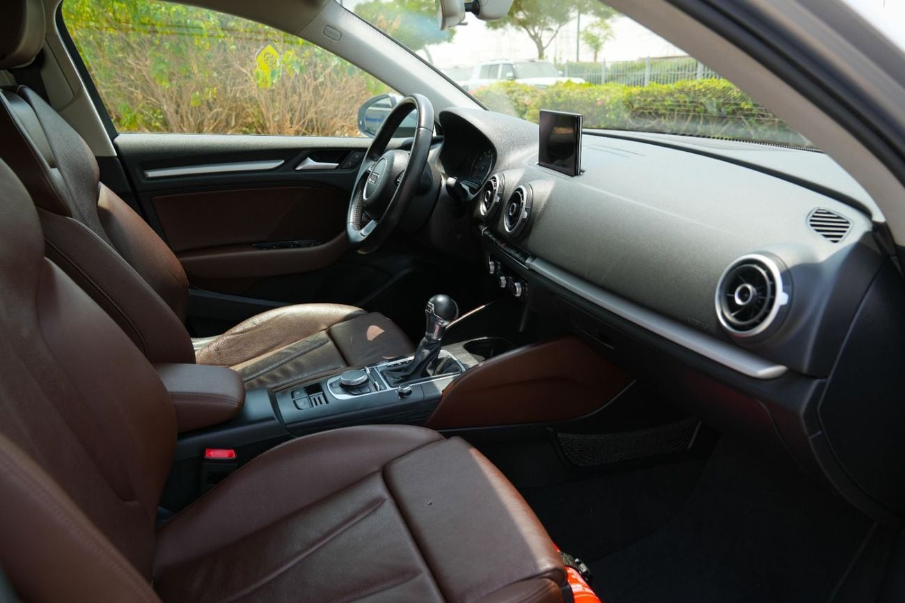 أودي A3 AMBITION 30 TFSI !!GCC SPECS!! WELL MAINTAINED