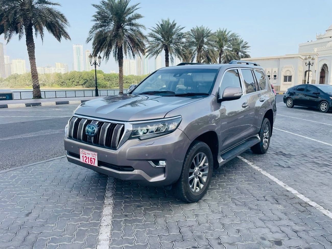 تويوتا برادو Toyota Kakadu Prado 2022 Full option Top the range Diesel R H D