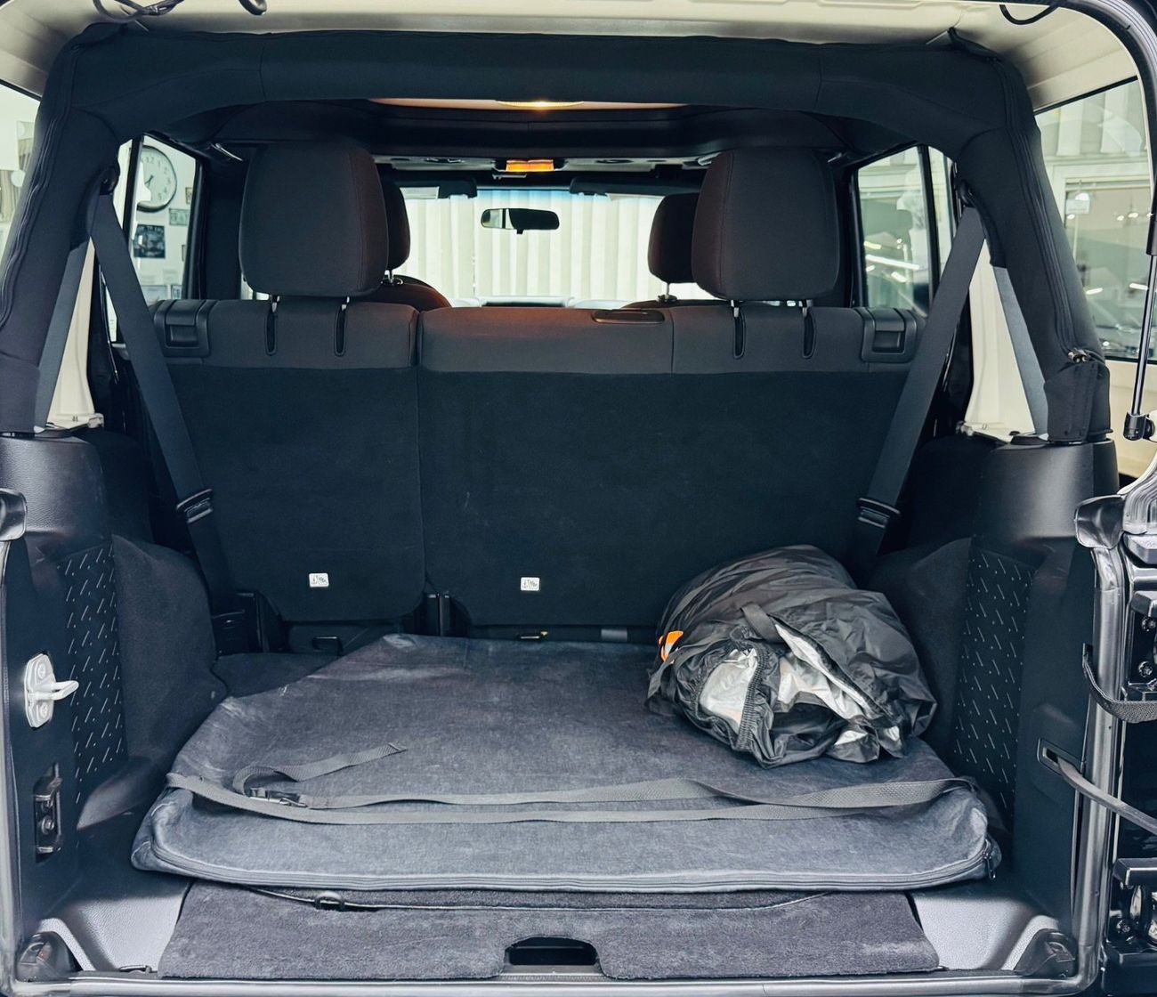 Jeep Wrangler Unlimited Sport S 3.6L A/T