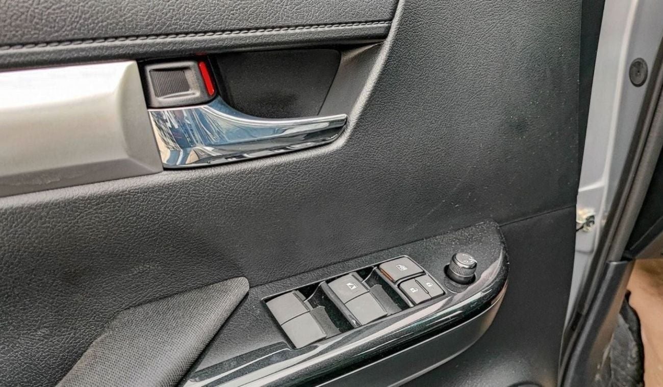 تويوتا هيلوكس HILUX 2.4L MT DIESEL