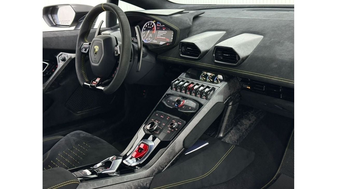 لامبورغيني هوراكان LP640-4 بيرفورمانتيه LP640-4 بيرفورمانتيه