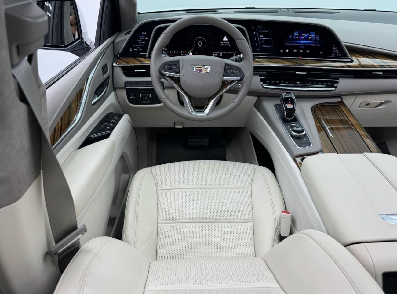 Cadillac Escalade Sport Platinum 6.2L 4WD 2023 Cadillac Escalade Sport, 2028 Cadillac Warranty + Service Pack, Fully L