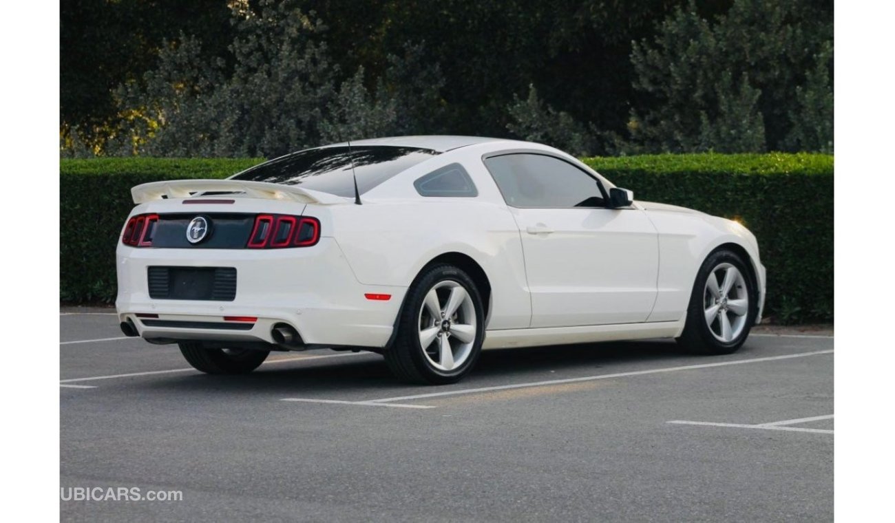 Ford Mustang Std Model 2013 Gulf 6 cylinders Automatic transmission in excellent condition Kilo meter 176000