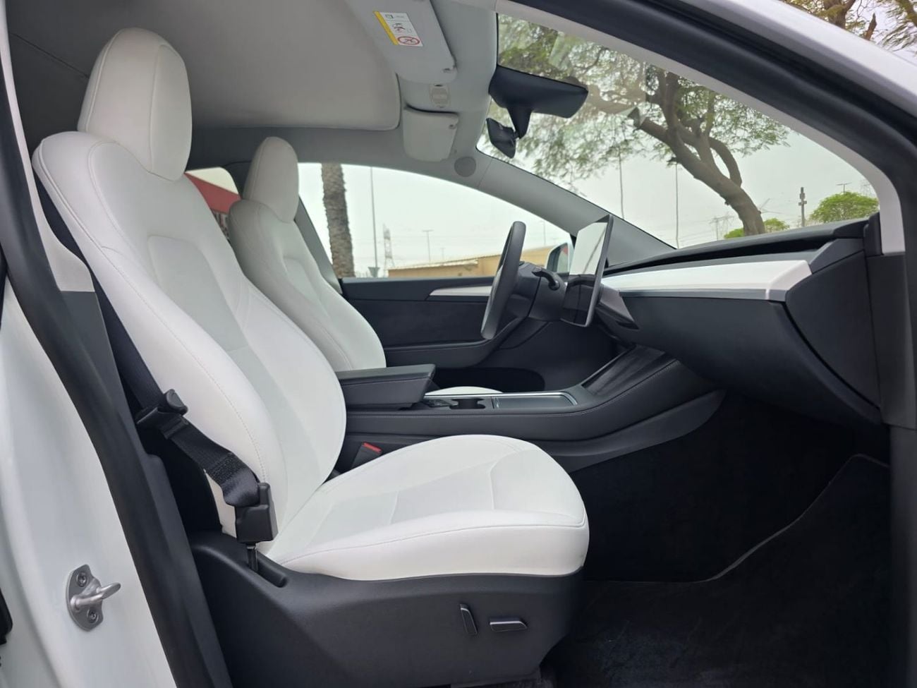 Tesla Model Y LONG RANGE AWD GCC