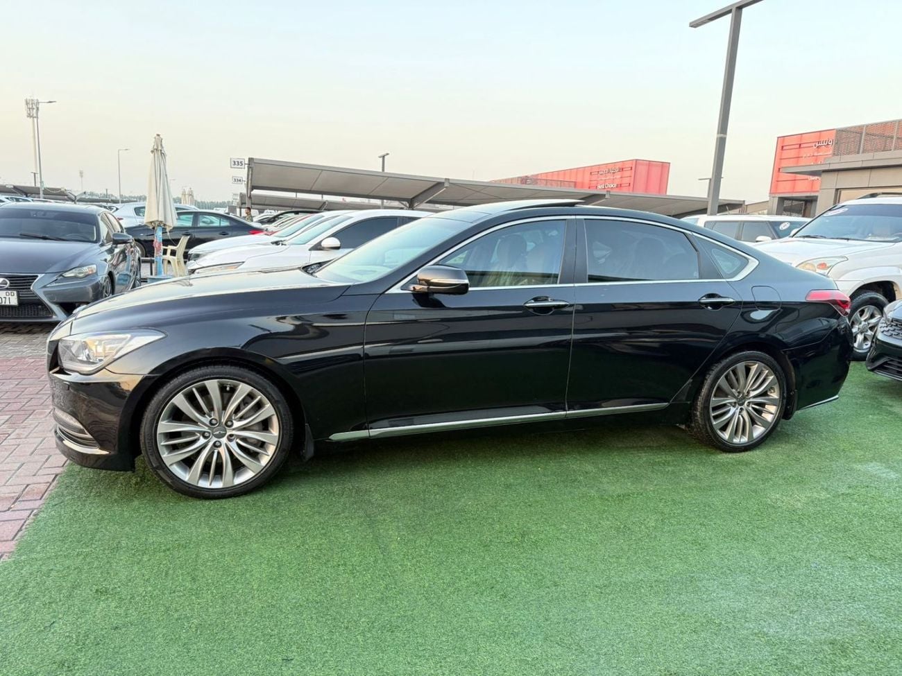 Hyundai Genesis first owner, two original keys
