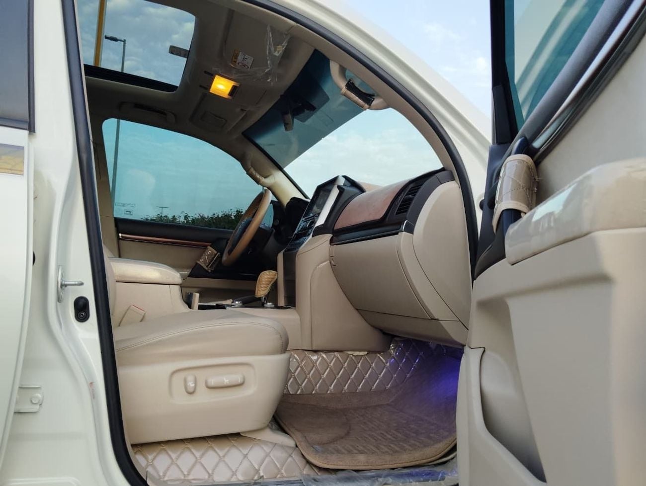 تويوتا لاند كروزر GXR 4.6L