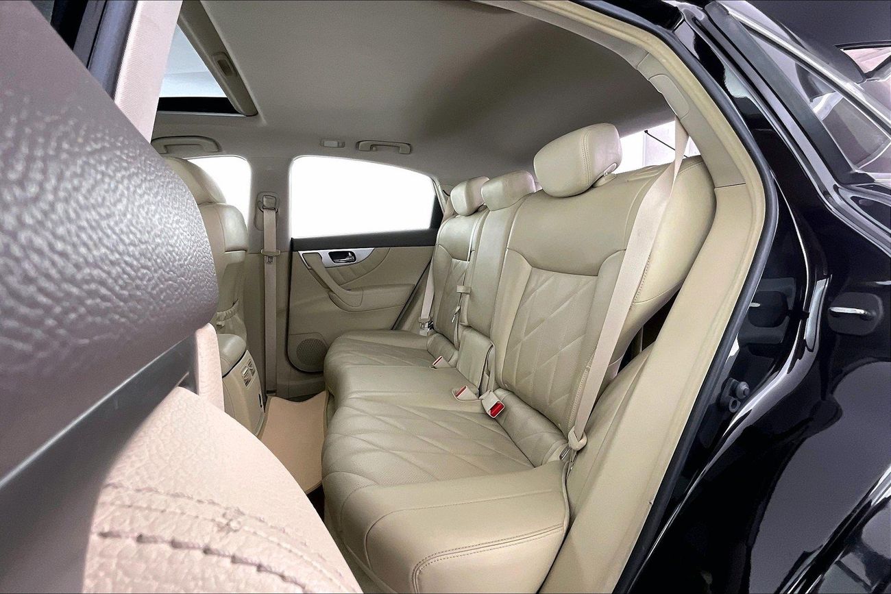 Infiniti QX70 Luxury / Luxe Sensory | Guaranteed Warranty | 0 Down Payment