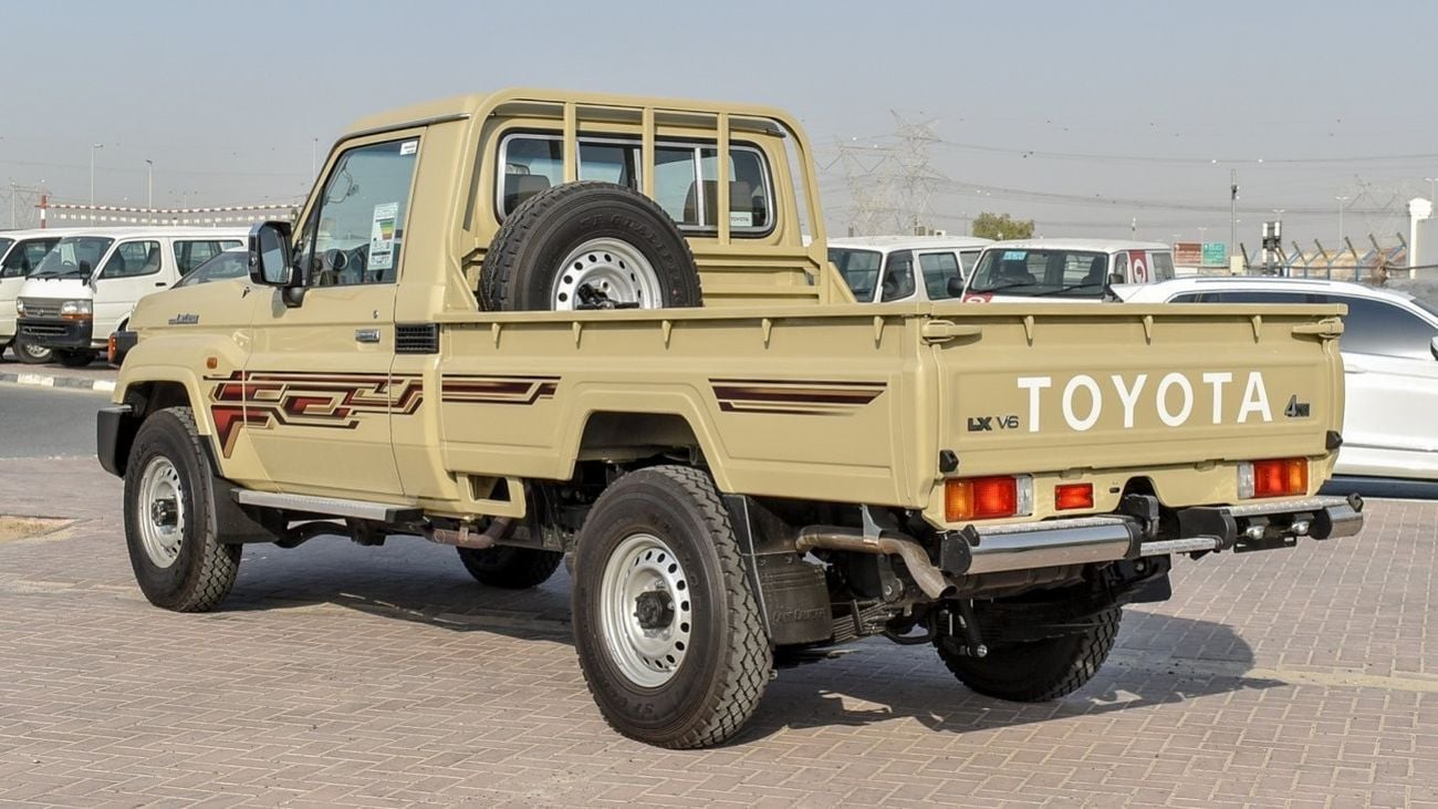 تويوتا لاند كروزر بيك آب 4.0L V6 Petrol Single Cabin