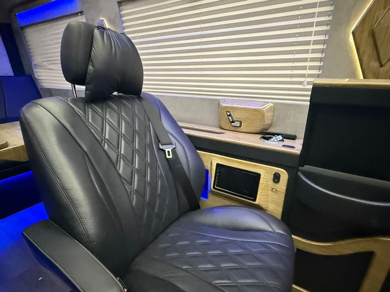 Mercedes-Benz Sprinter MERCEDES BENZ SPRINTER VIP 2020 SPECIAL DESIGN FULL SERVICE HISTORY