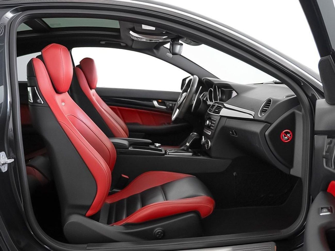 مرسيدس بنز C 63 AMG Std 6.2L 2013 Mercedes Benz C63 – P31 Performance Package / Original Paint