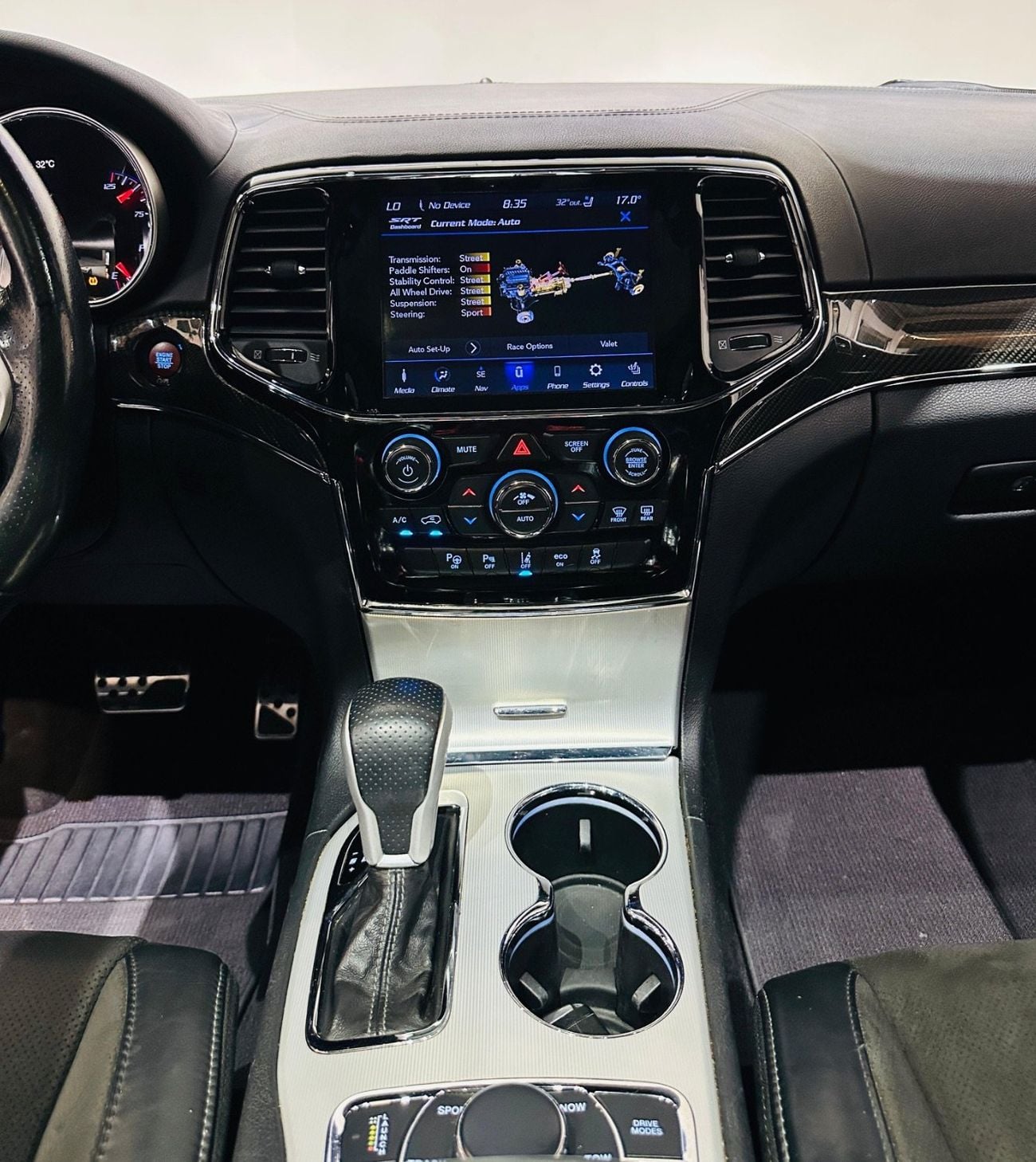 جيب جراند شيروكي SRT 6.4L