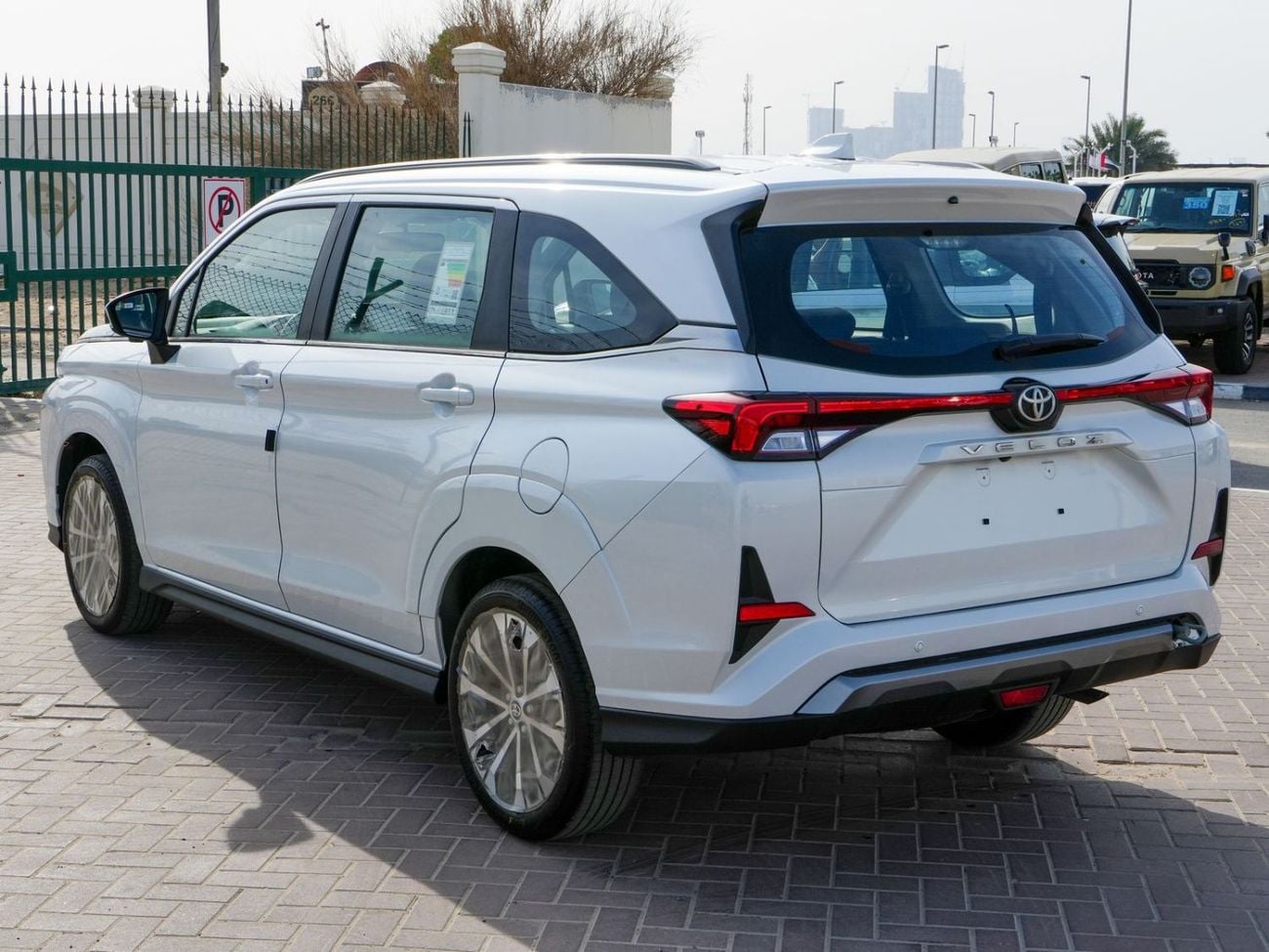 Toyota Veloz 2025 TOYOTA VELOZ 1.5L GCC BRAND NEW 0KM