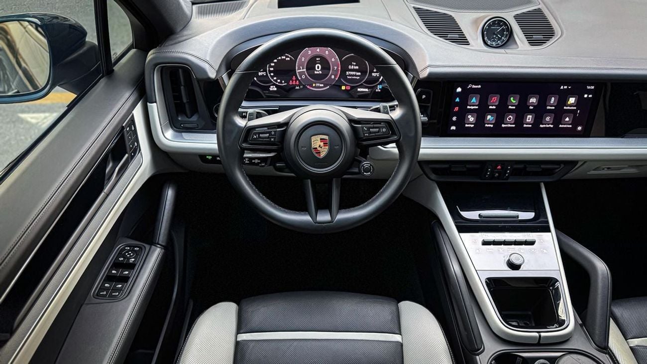 Porsche Cayenne Base Coupe GCC SPECS VERY CLEAN