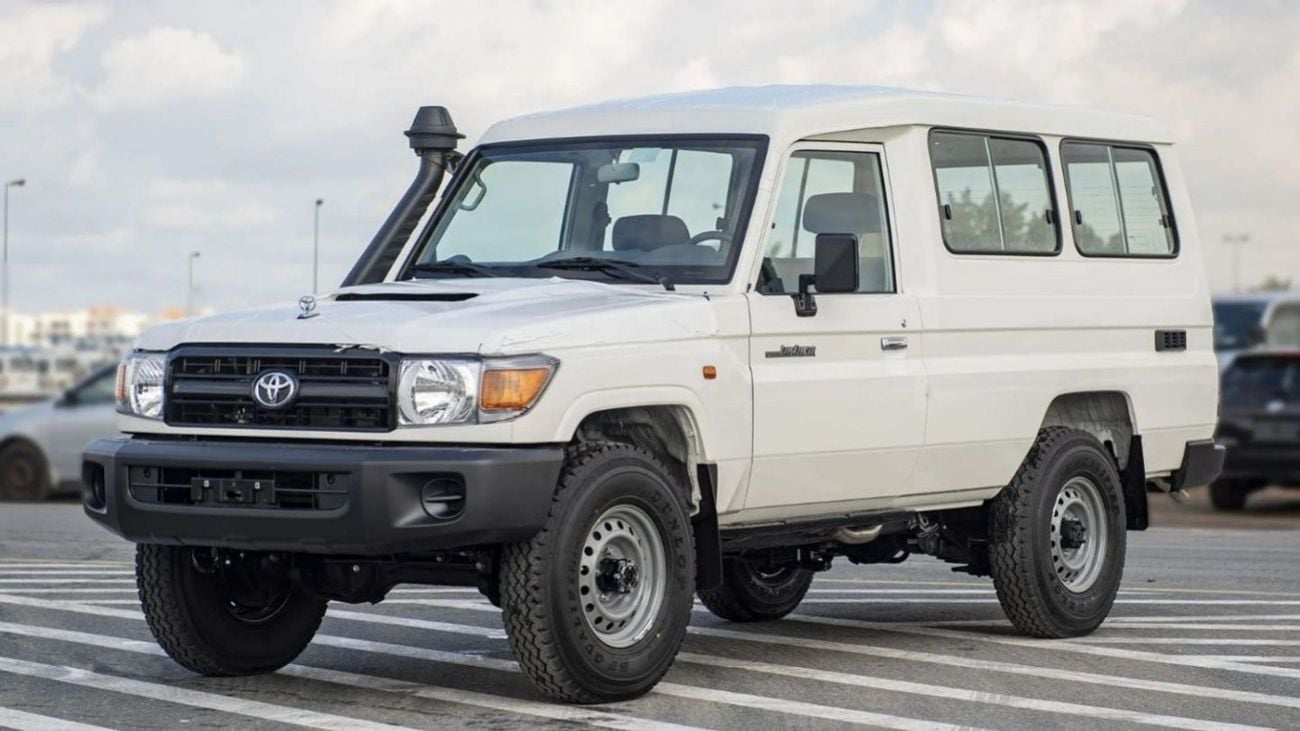 تويوتا لاند كروزر LAND CRUISER HARDTOP 3DOOR 4.5L V8