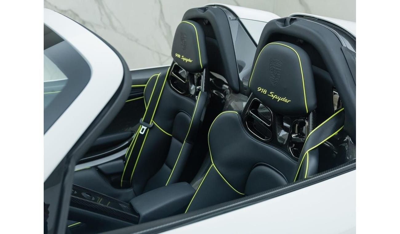 بورش 918 سبايدر 4.6 LEFT HAND DRIVE