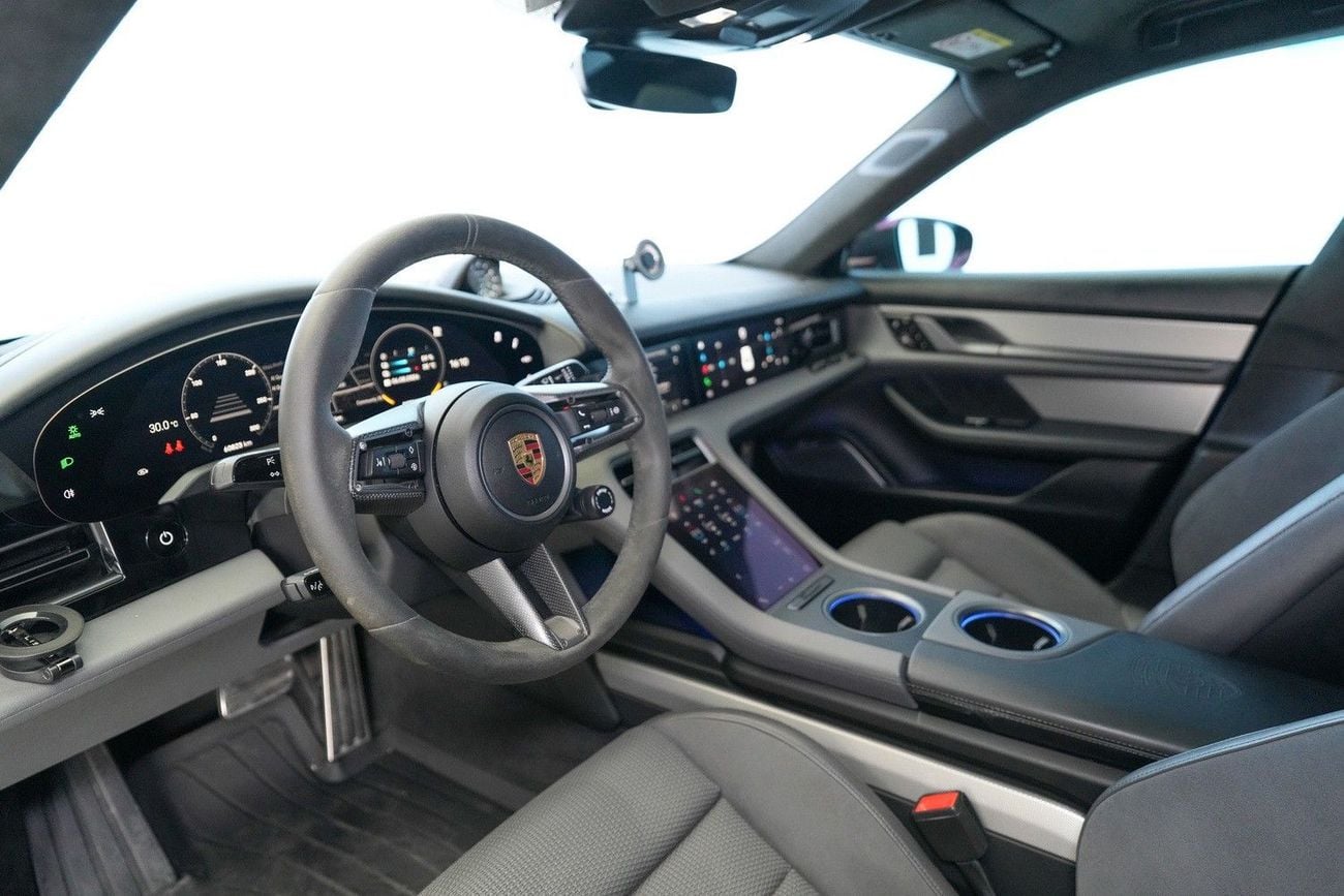بورش تايكان TURBO S