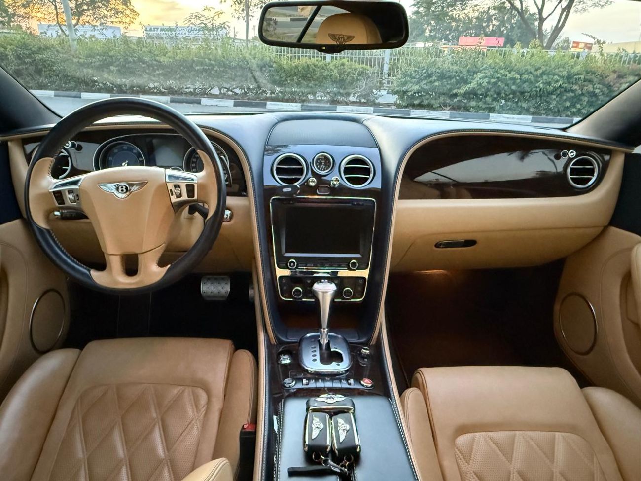 Bentley Continental GT BENTLEY CONTINENTAL GT SPEED V12 2013 GCC IN PERFECT CONDITION LOW MILEAGE SERVICE HISTORY