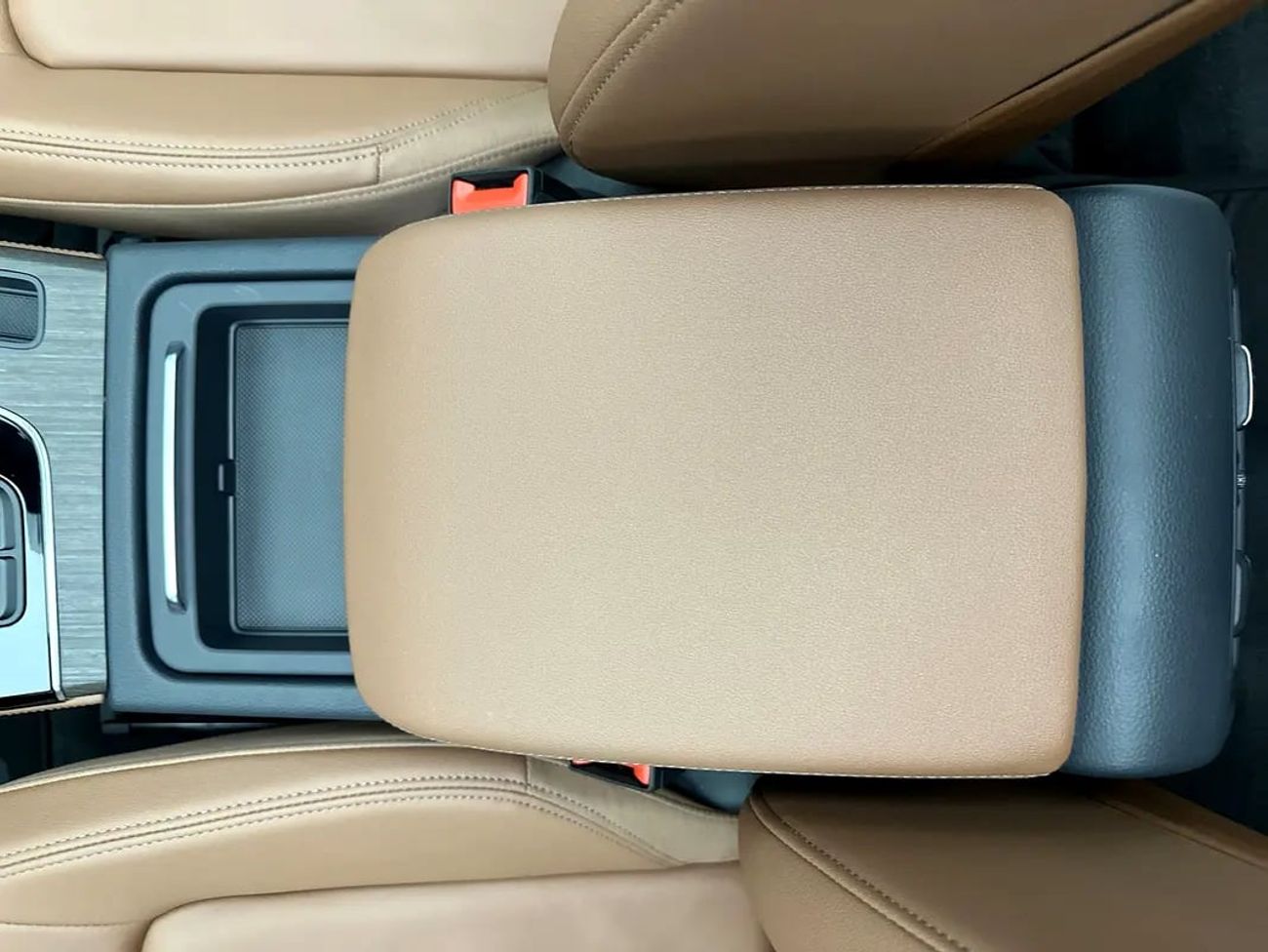 Audi Q5 45 TFSI quattro Sport Style & Technology Selection 2.0L Advanced 45 TFSI quattro 249hp (Ref# 106957)