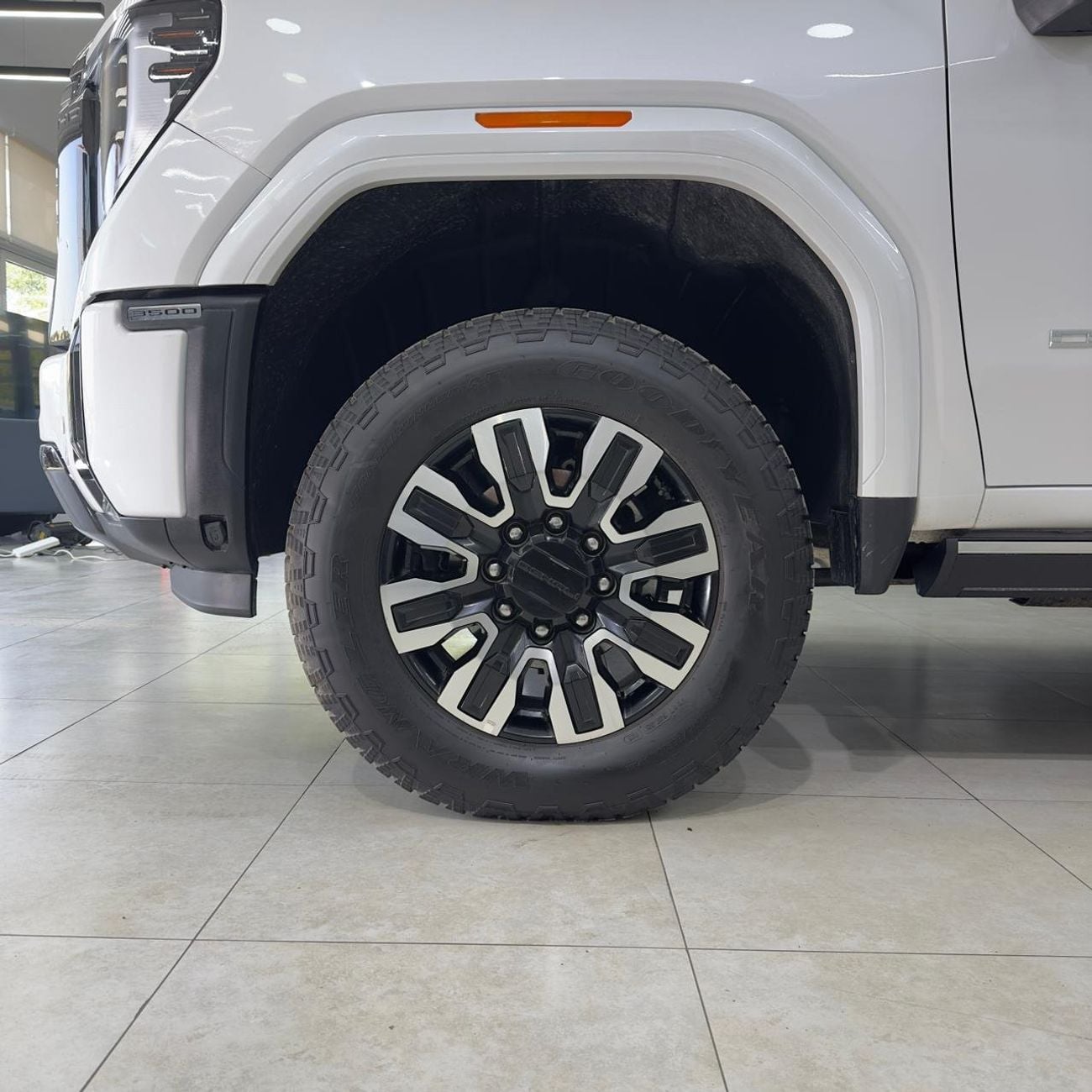 جي أم سي سييرا 2500 HD DENALI ULTIMATE