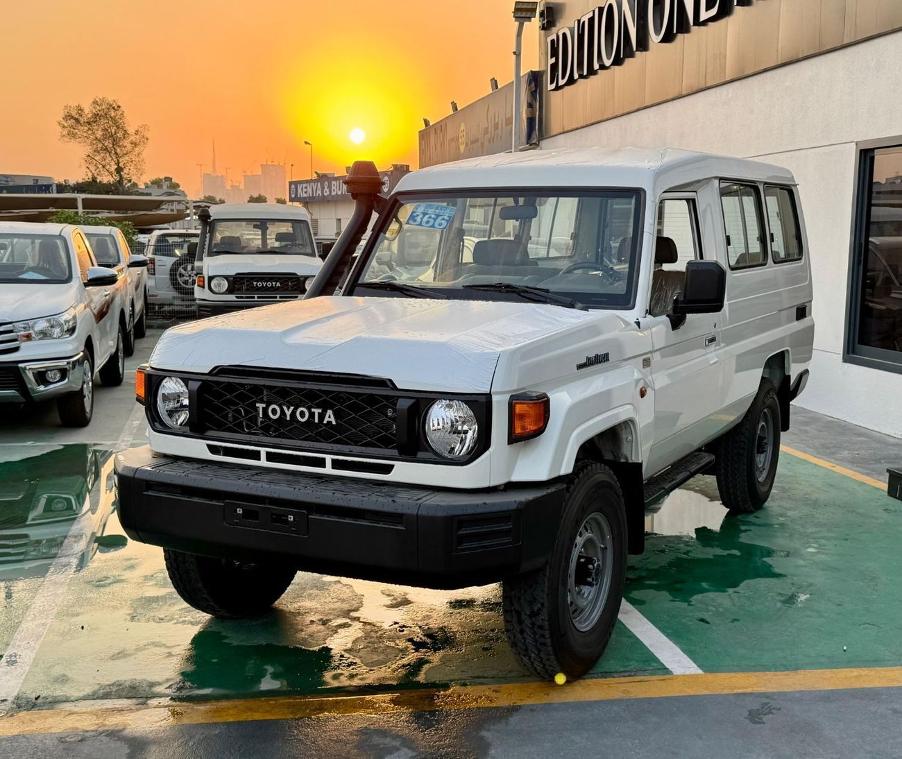 تويوتا لاند كروزر 70 Land Cruiser LC 78 - 2.8L - DIESEL - 3 DOOR - HARD TOP - 2025