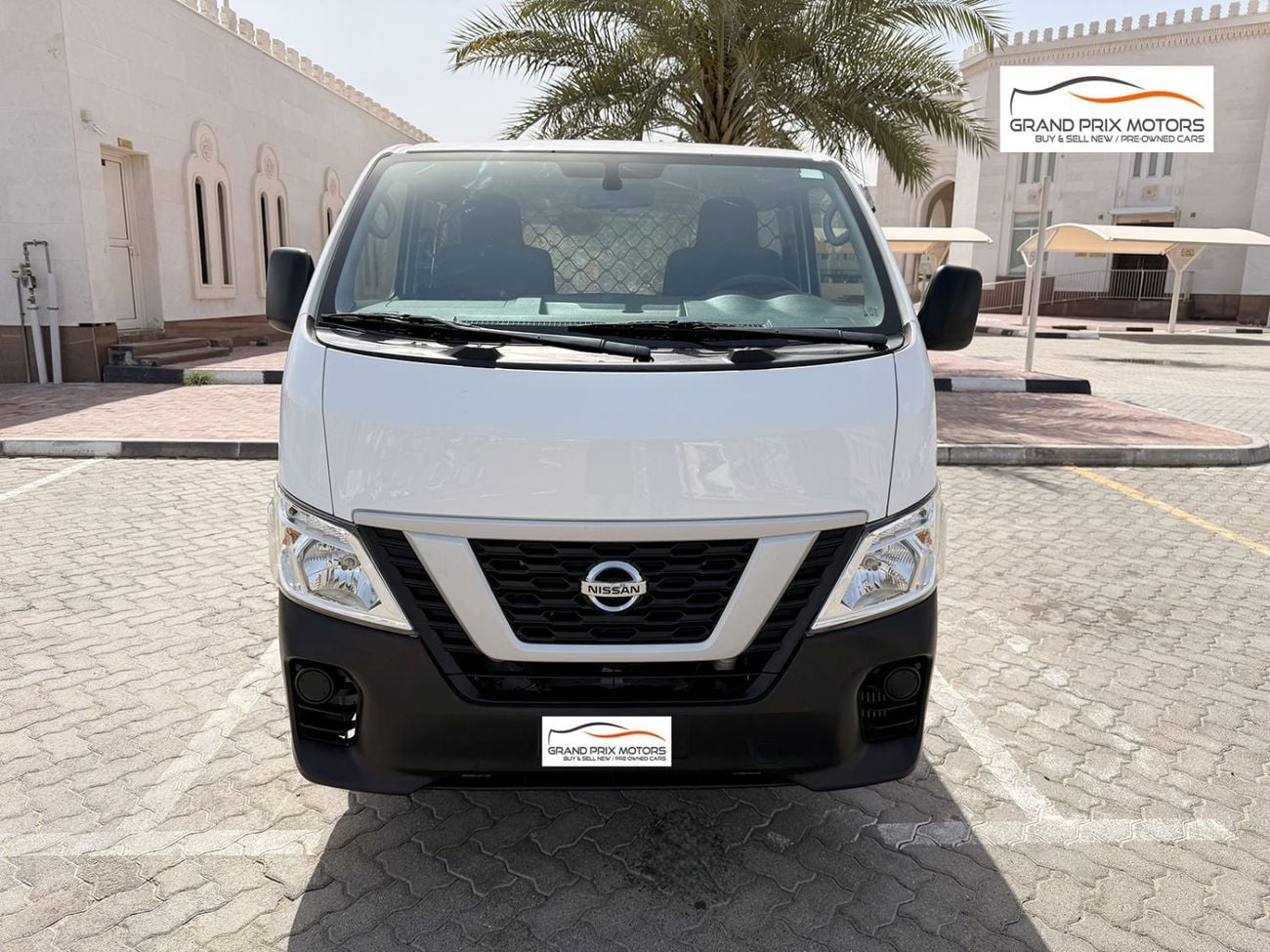 نيسان أورفان Panel Van Std 2.5L A/T (3 Seater) Petrol (4 Door)