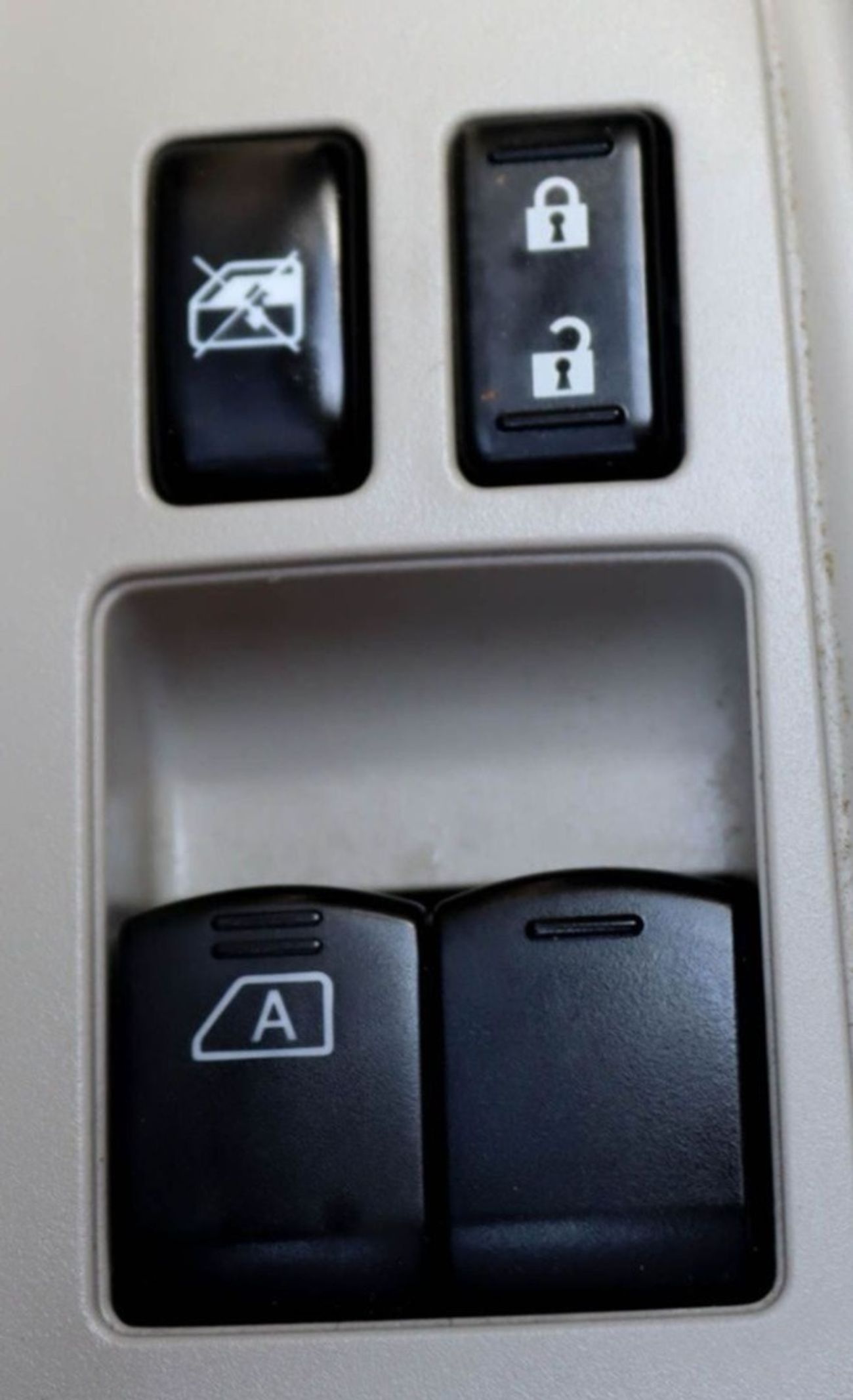 Nissan Sunny S 1.6L Nissan sunny 1.5L 2021 GCC original paint accident-free in excellent condition, 478 P.M