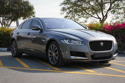 Jaguar XF 25T 2017!! GCC SPECS