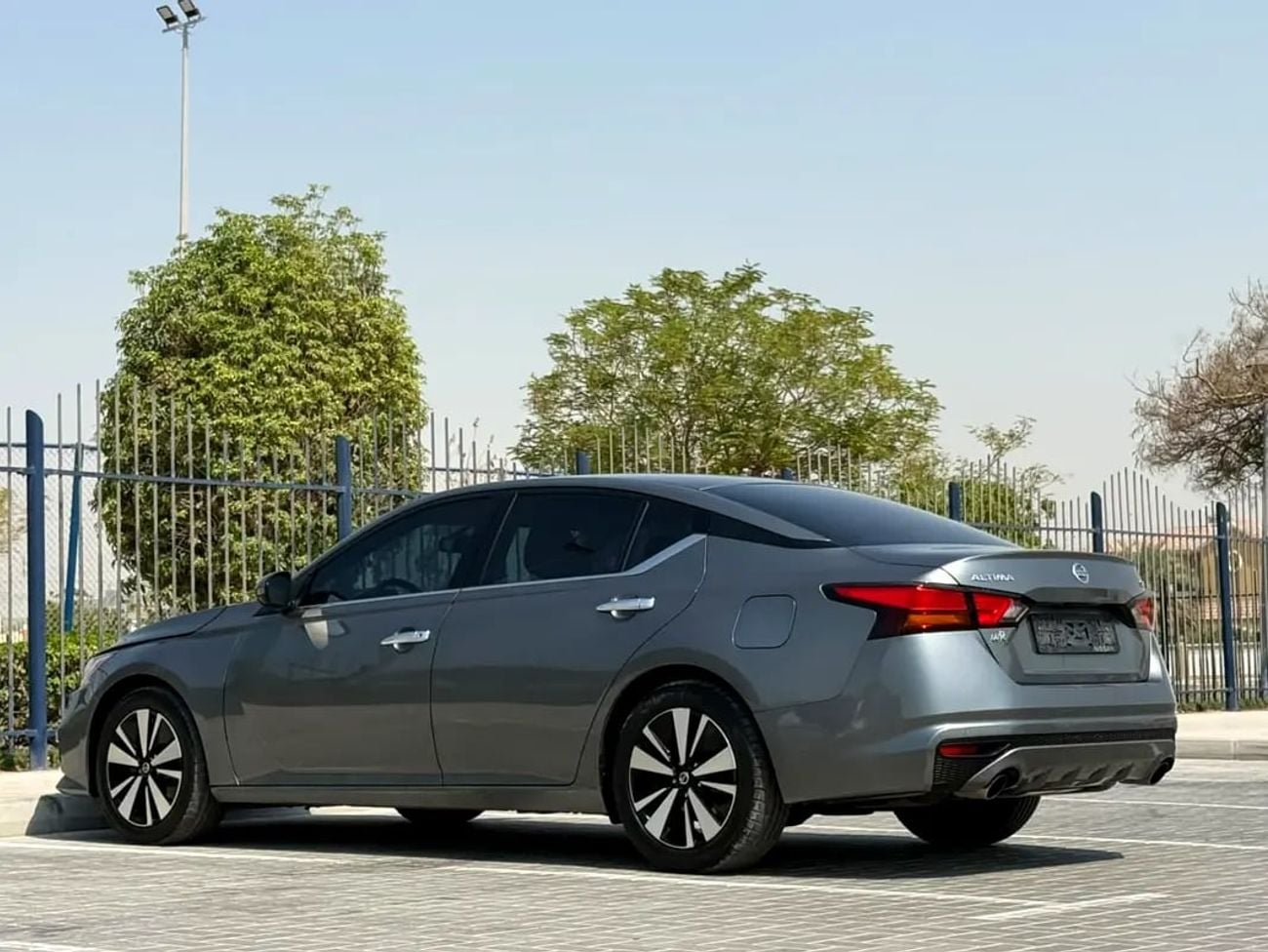نيسان ألتيما SV-Full option-Excellent condition-Bank Finance Available