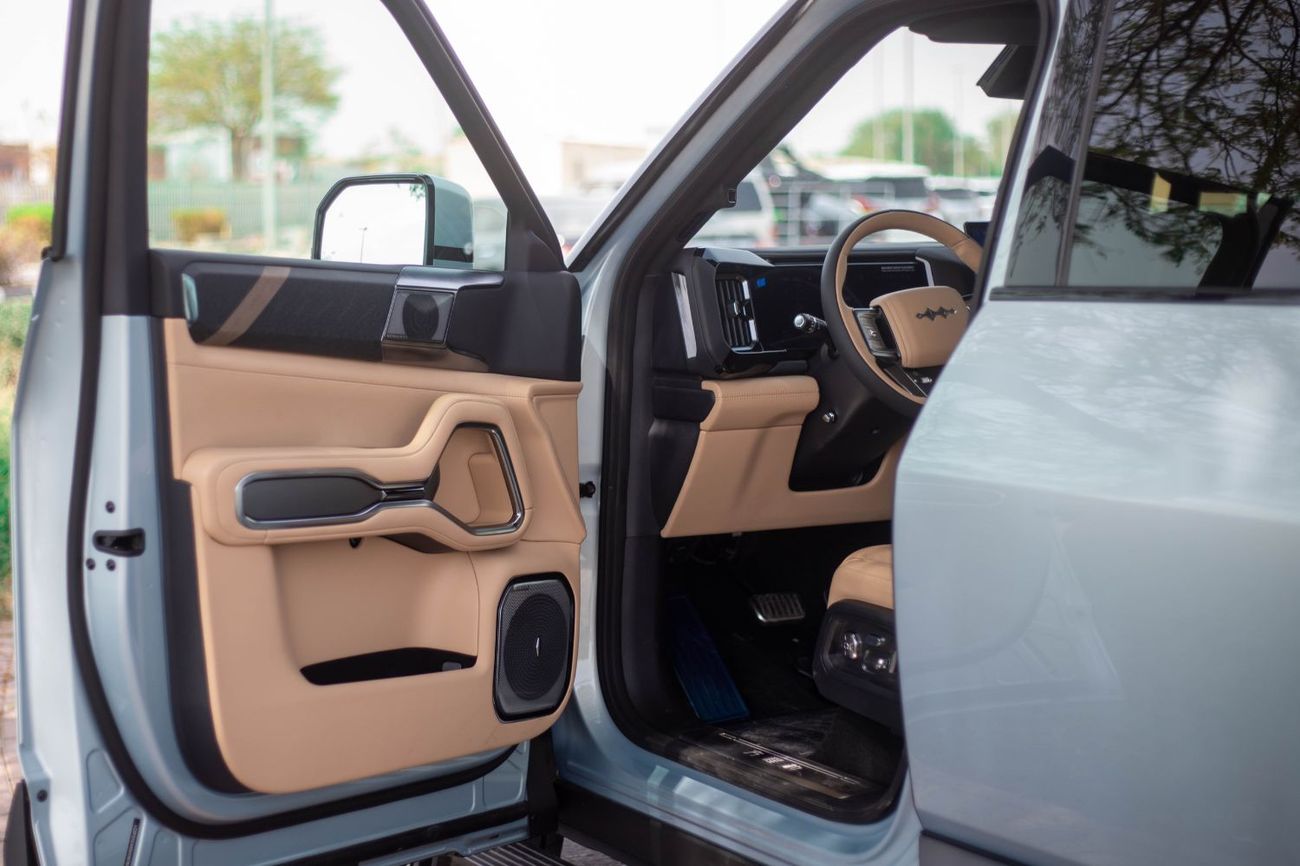 BYD Leopard 8 Smart and Brave Flagship Edition (7 Seats)