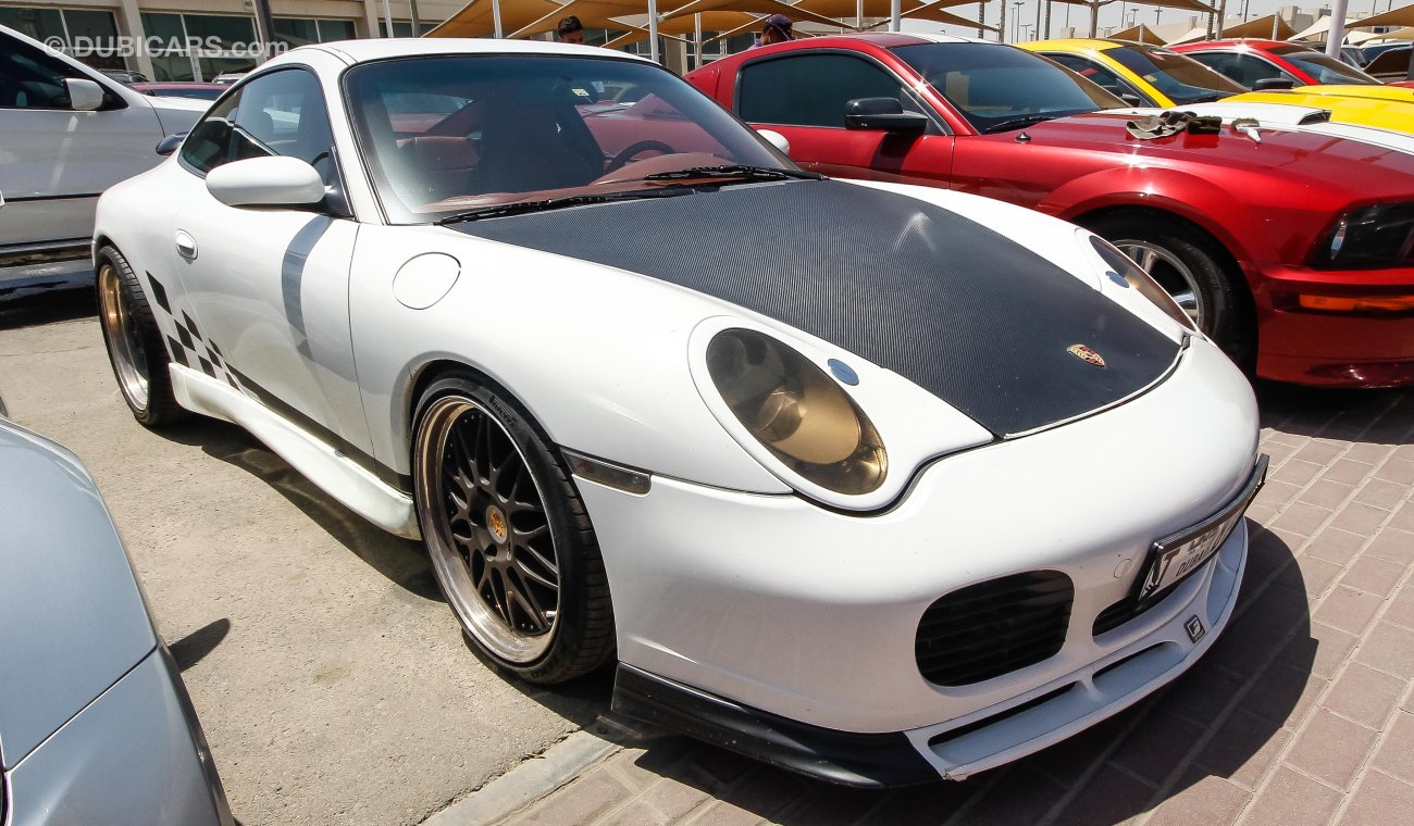 Porsche 911 Carrera