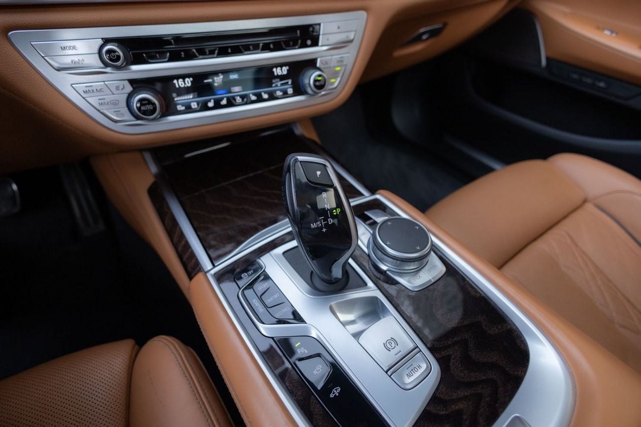 BMW 730Li M SPORT BMW 730Li M Sport 2021 GCC | Warranty